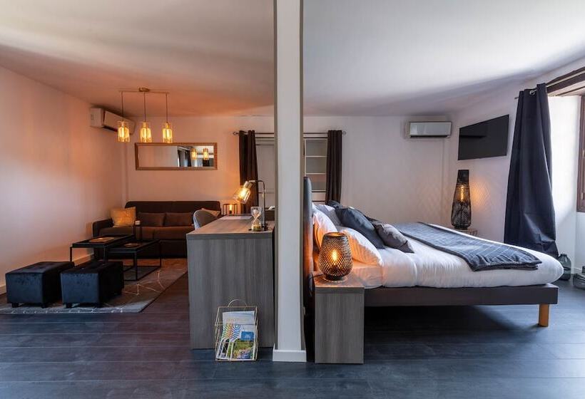 هتل Le Chateau D Argens