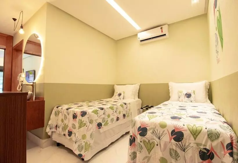 ホテル Pousada Flores Do Carmo