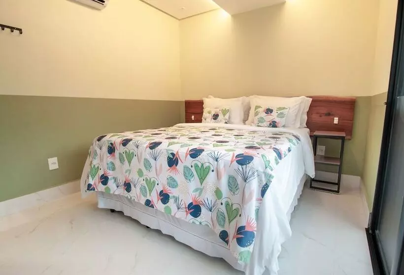 ホテル Pousada Flores Do Carmo