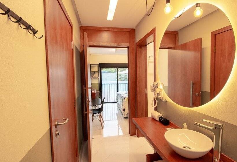 هتل Pousada Flores Do Carmo