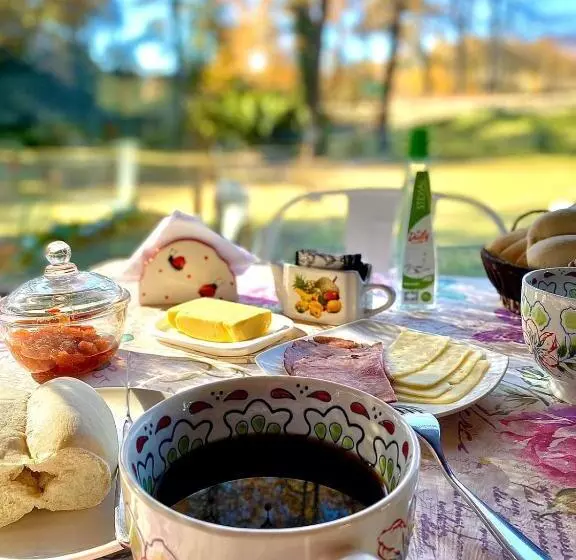 Majatalo Hostal La Casita Del Bajo