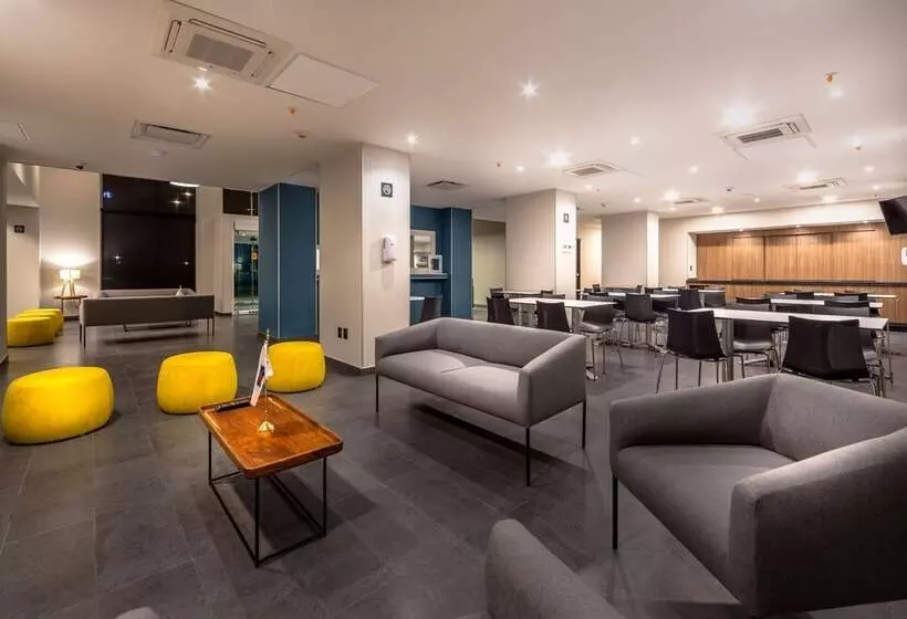 Hotelli Comfort Inn Delicias