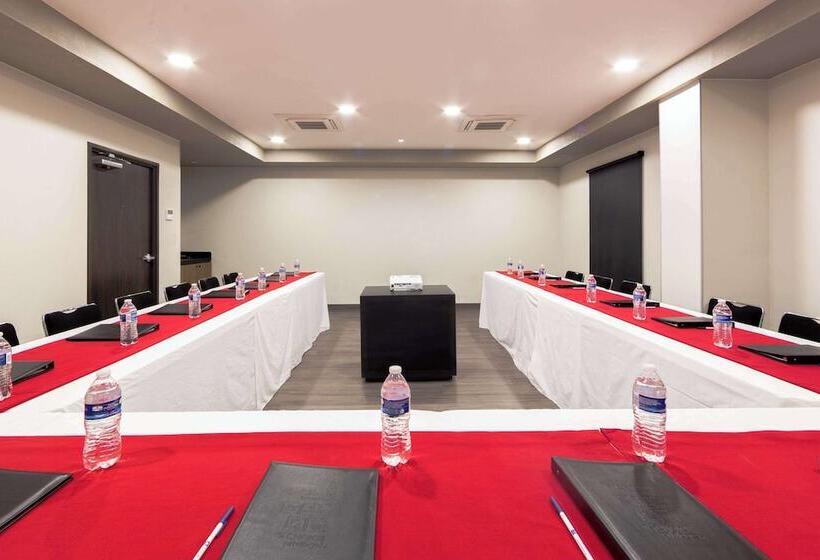 فندق Comfort Inn Delicias