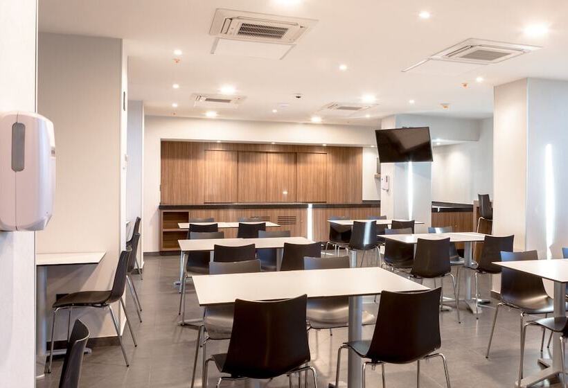 فندق Comfort Inn Delicias