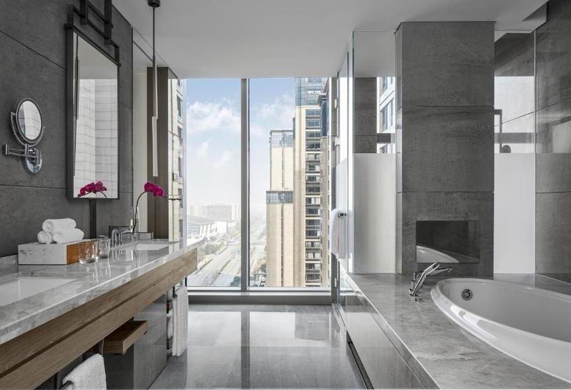 Vignette Collection Hangzhou Huaxia Center Hotel, An Ihg