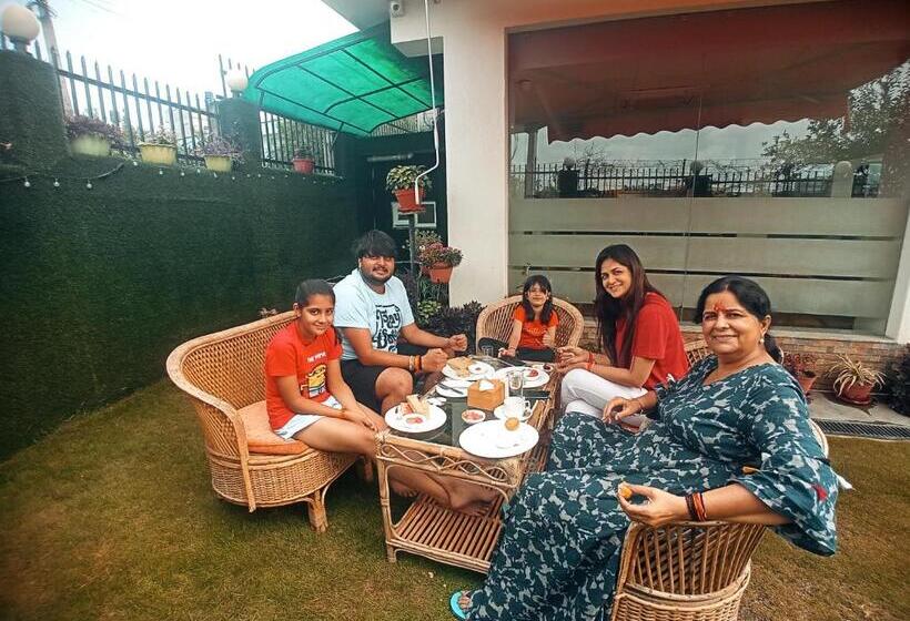 هتل Krishna Kathmandu