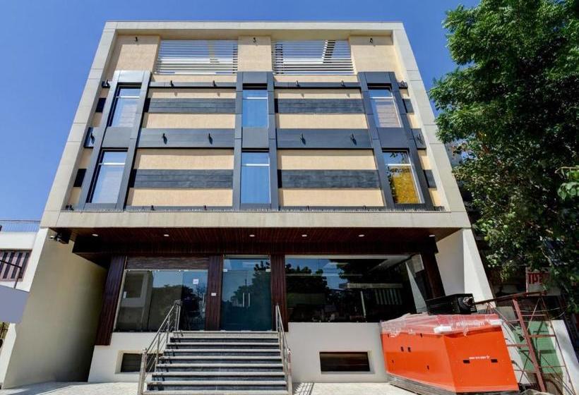 Hotel Oyo 76830 Dutta Residency
