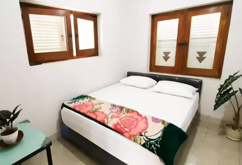 Hotelli Oyo 90138 Dear Darlin Villa  Family Stay