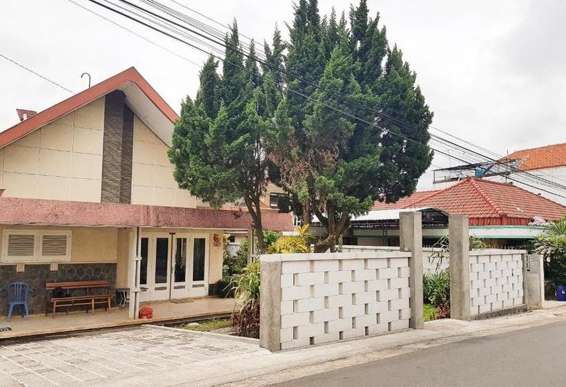 בית מלון כפרי Oyo 90138 Dear Darlin Villa  Family Stay