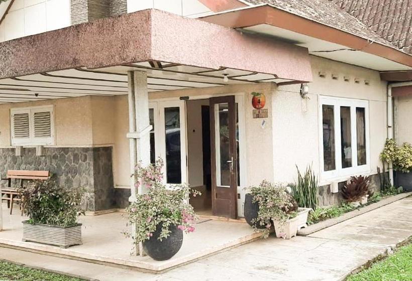 בית מלון כפרי Oyo 90138 Dear Darlin Villa  Family Stay