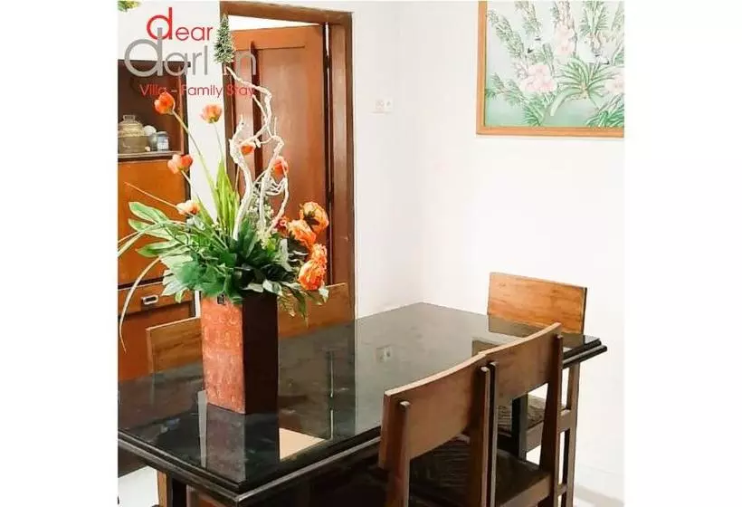 Hotelli Oyo 90138 Dear Darlin Villa  Family Stay