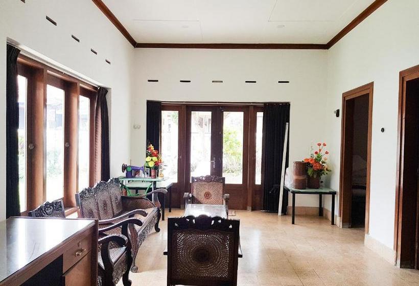 בית מלון כפרי Oyo 90138 Dear Darlin Villa  Family Stay