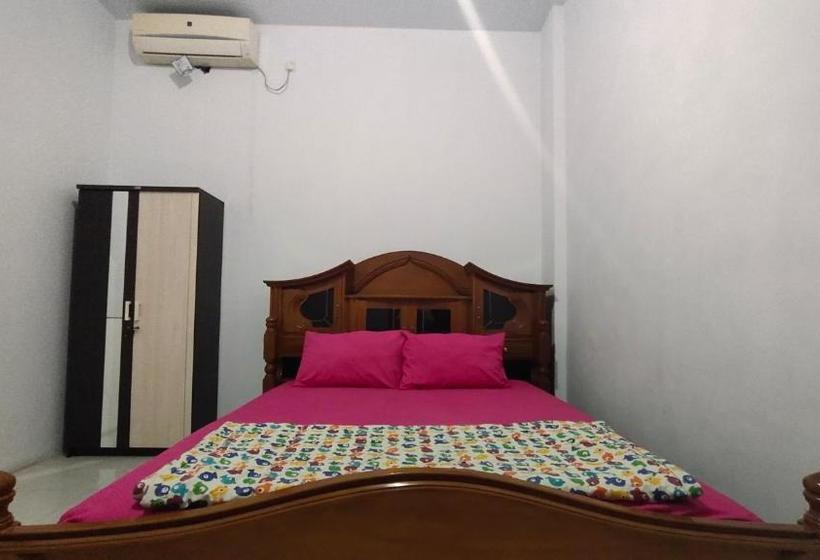 בית מלון כפרי Oyo 90157 Griya Andon Syariah