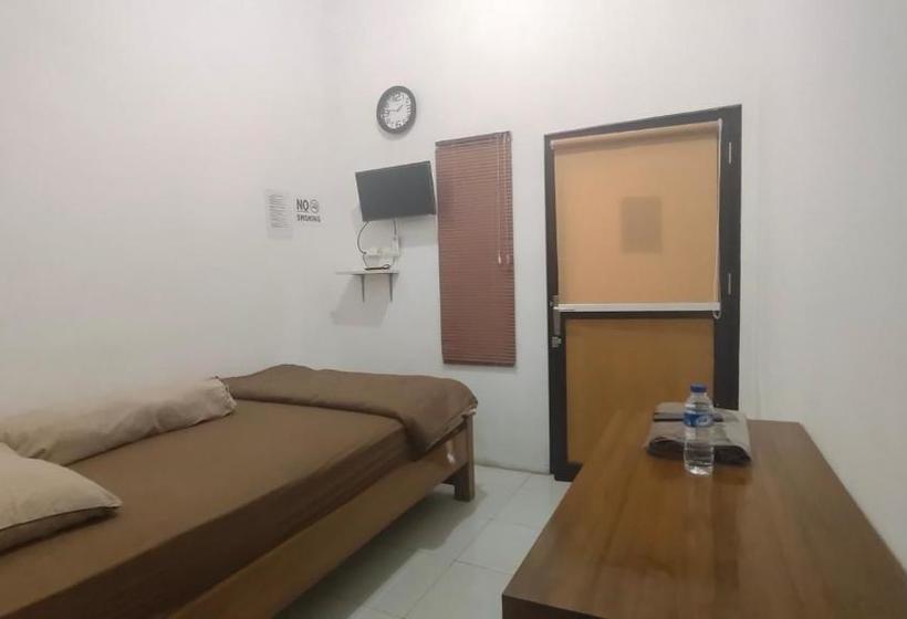 בית מלון כפרי Oyo 90157 Griya Andon Syariah