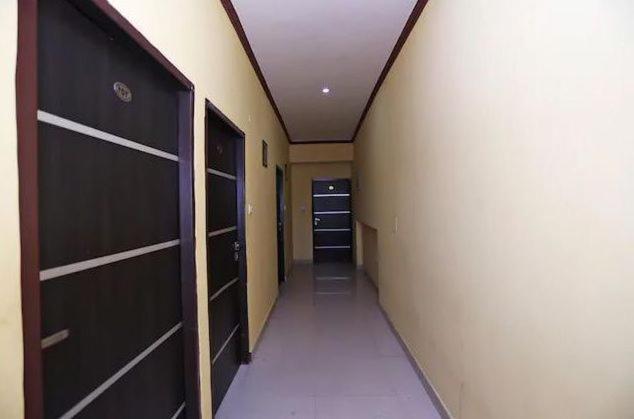 호텔 Oyo Vad180  Pashupati Regency