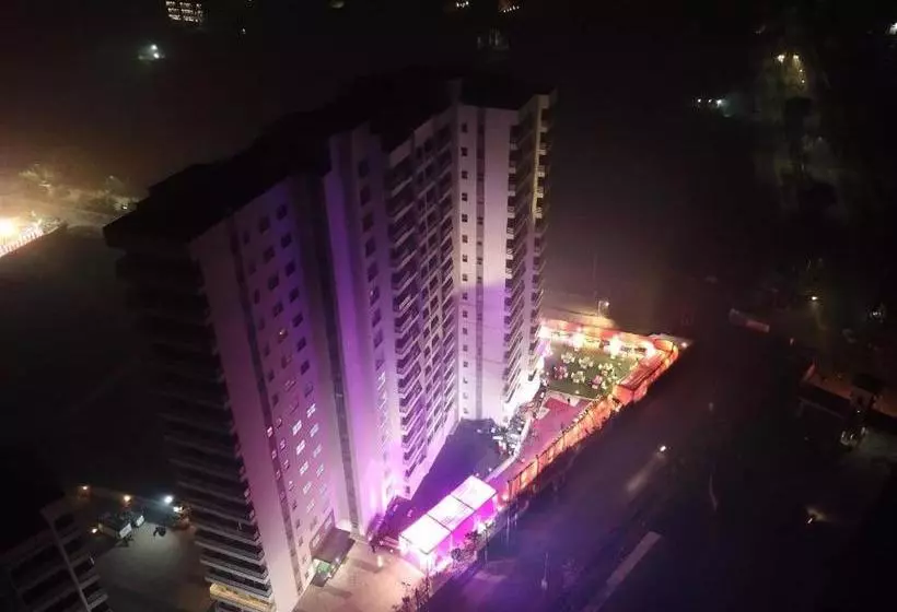 ホテル Resort Krishna Vaibhav