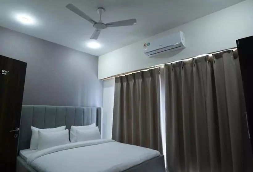 ホテル Resort Krishna Vaibhav