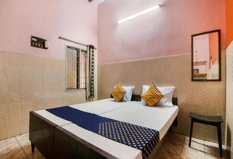 Hotelli Spot On 75742 Sri Devi Lodge