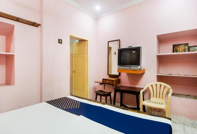 בית מלון כפרי Spot On 75742 Sri Devi Lodge