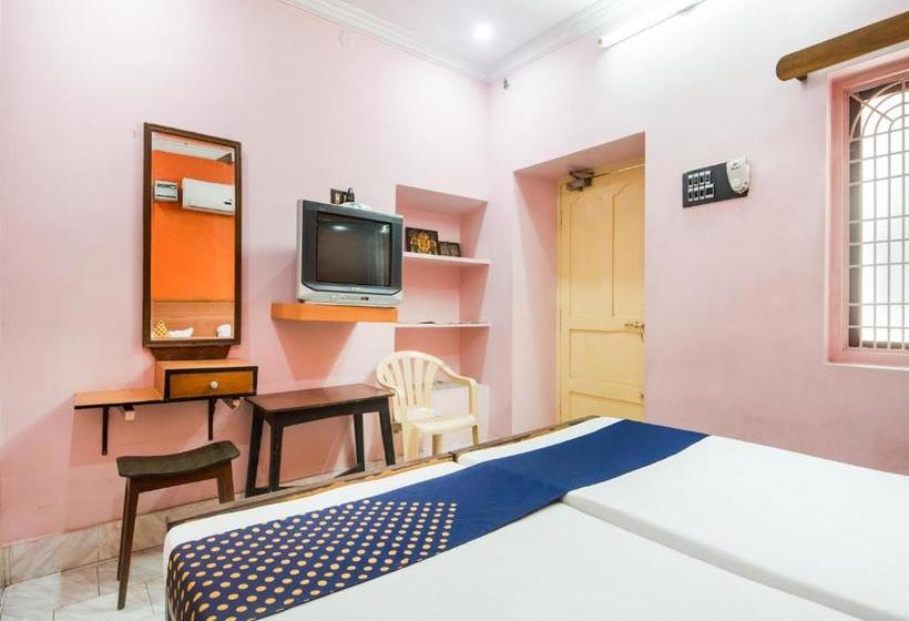 בית מלון כפרי Spot On 75742 Sri Devi Lodge