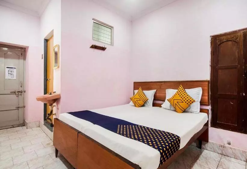 Hotelli Spot On 75742 Sri Devi Lodge