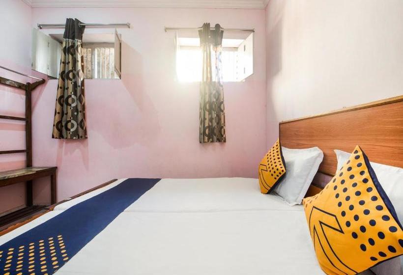 בית מלון כפרי Spot On 75742 Sri Devi Lodge