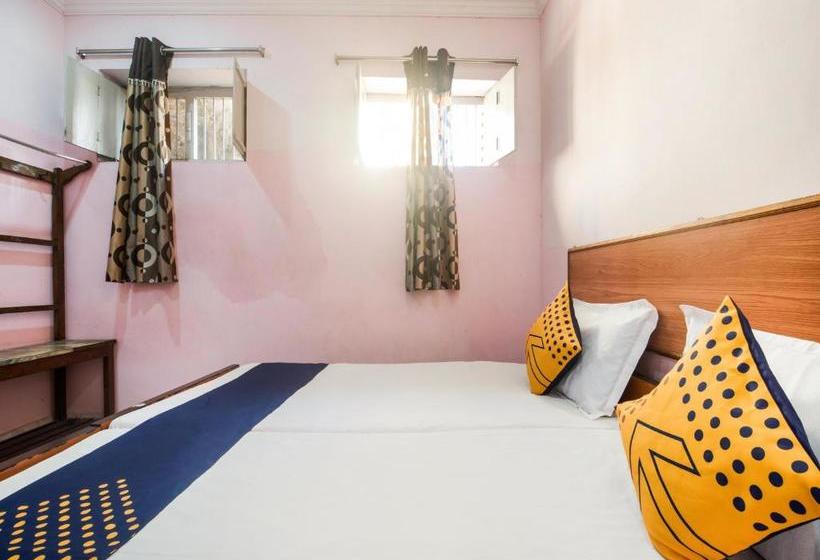 בית מלון כפרי Spot On 75742 Sri Devi Lodge