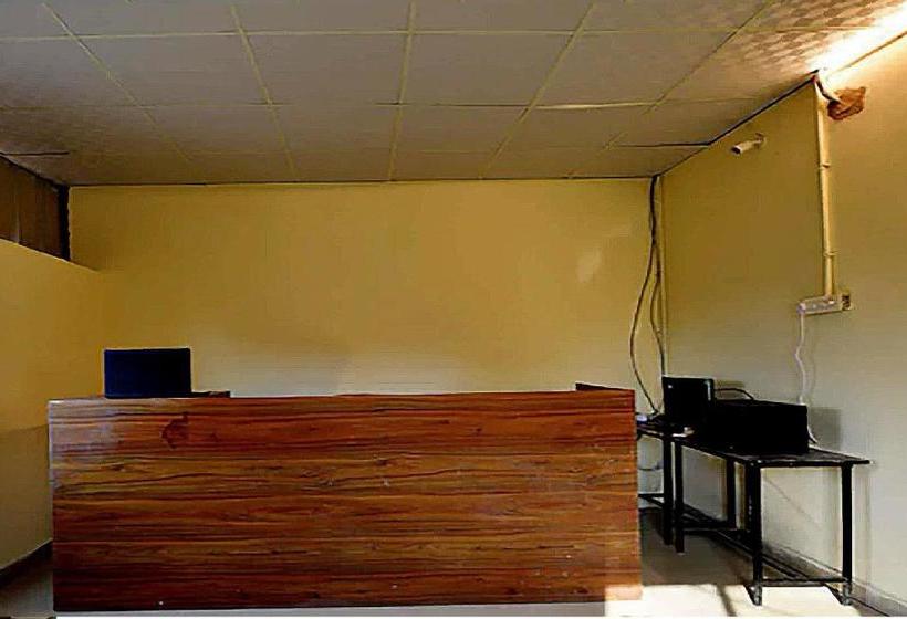 Hotel Spot On 76962 Shree Trimurti Inn