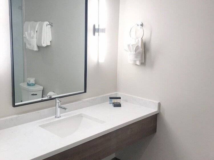 The Bee Hotel, Danville