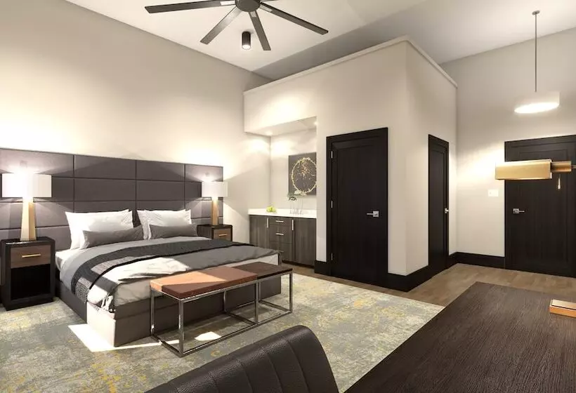 The Bee Hotel, Danville