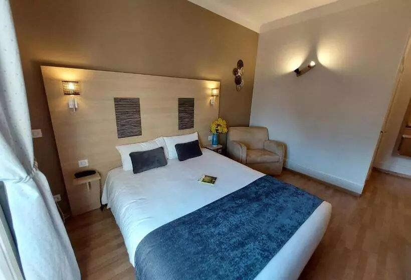 Logis Loire Hotel   Les Cocottes Restaurant