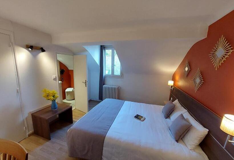 Logis Loire Hotel   Les Cocottes Restaurant