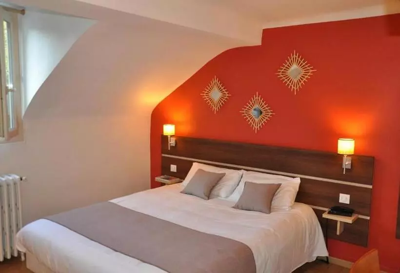 Logis Loire Hotel   Les Cocottes Restaurant