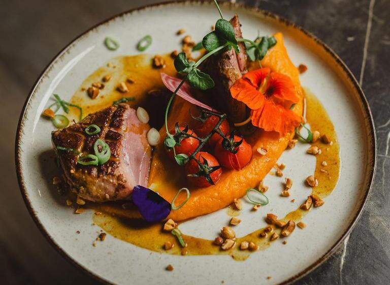 Logis Loire Hotel   Les Cocottes Restaurant