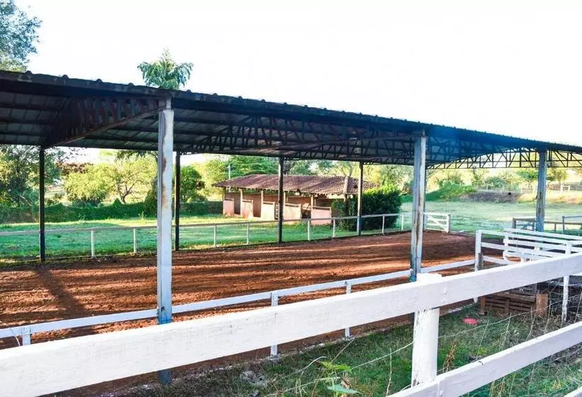 ペンション Fazenda Haras