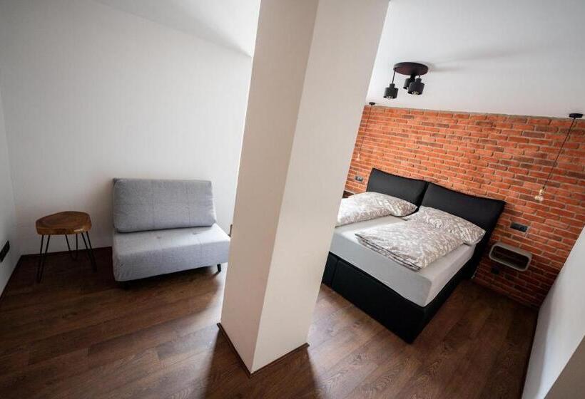 Hotel Jez&spi Sušice