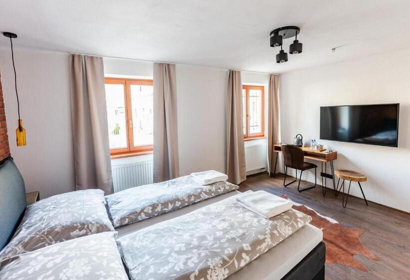 Hotel Jez&spi Sušice