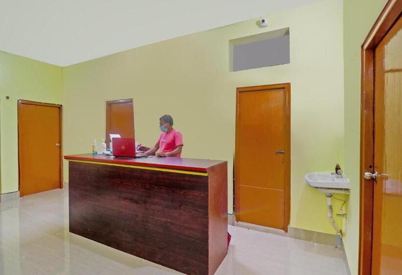 בית מלון כפרי Oyo 76211 Honey Regency