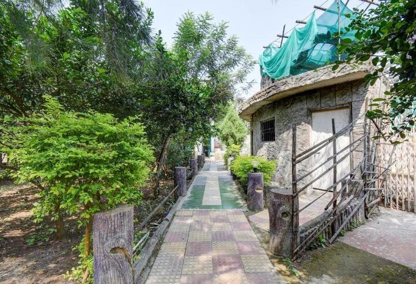 בית מלון כפרי Spot On 76306 New Bor Tiger Resort