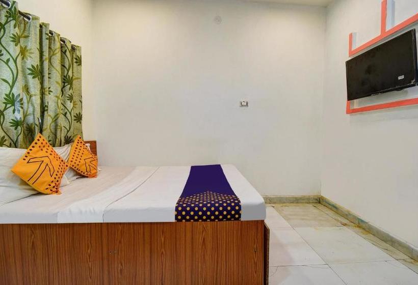 בית מלון כפרי Spot On 76306 New Bor Tiger Resort