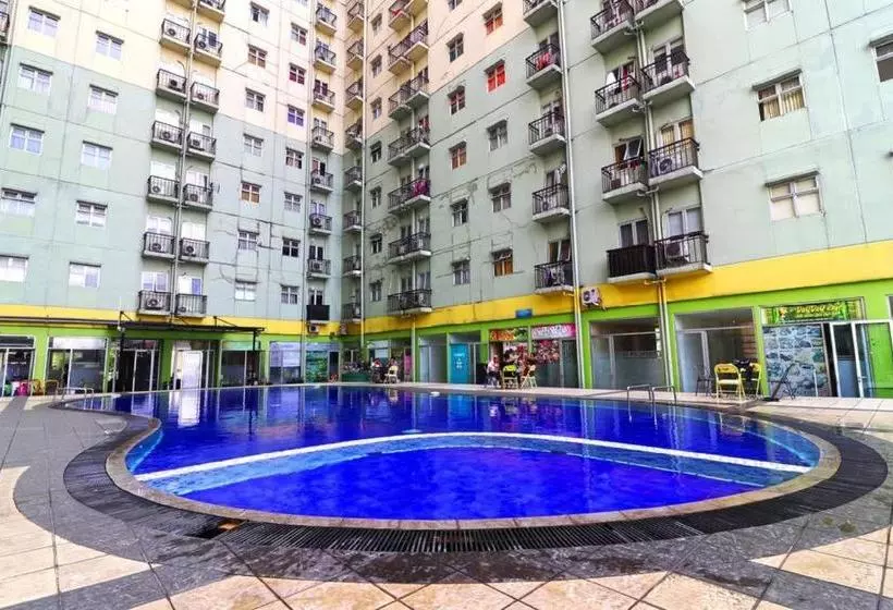 ホテル Apartement The Suite Metro By Prisma Utama