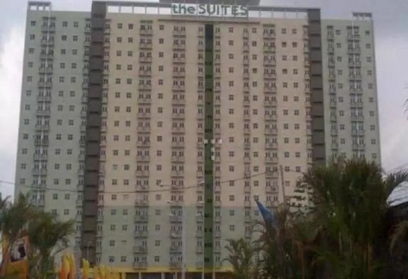 ホテル Apartement The Suite Metro By Prisma Utama