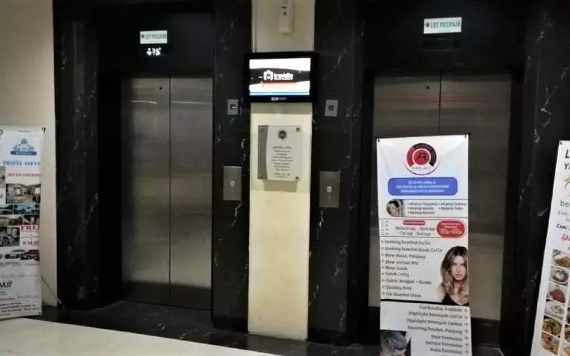 ホテル Apartement The Suite Metro By Prisma Utama
