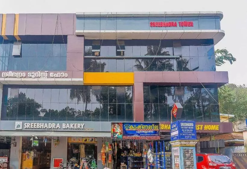 هتل Spot On Sree Bhadra Tourist Home