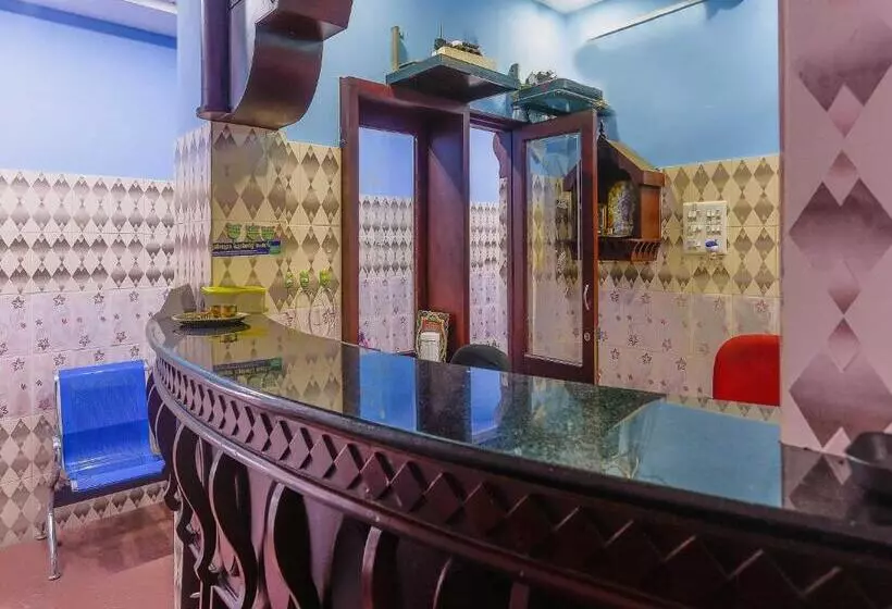 هتل Spot On Sree Bhadra Tourist Home
