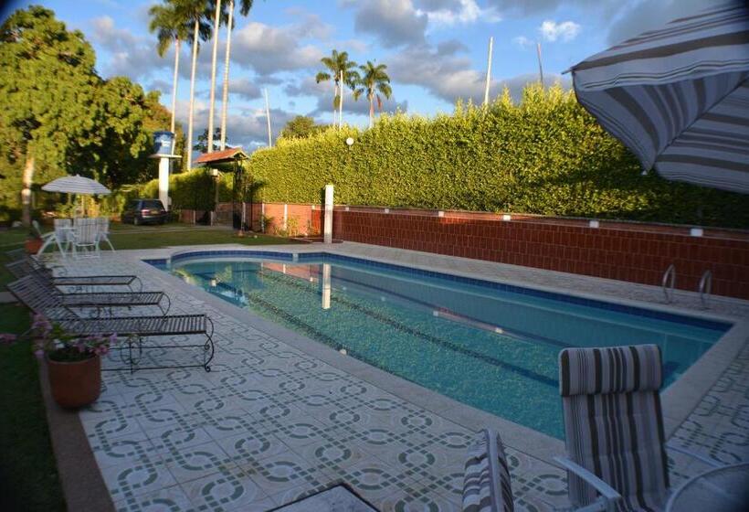 پانسیون Caraná