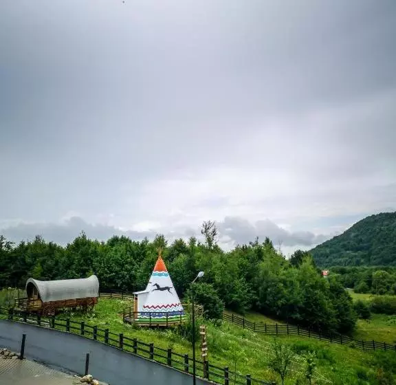 پانسیون Maggie's Ranch