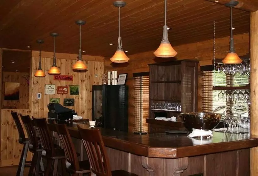 هتل Blueberry Lake Resort