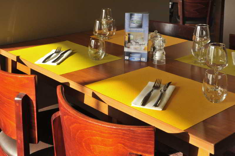 Brit Hotel Rennes St Grégoire – Le Villeneuve