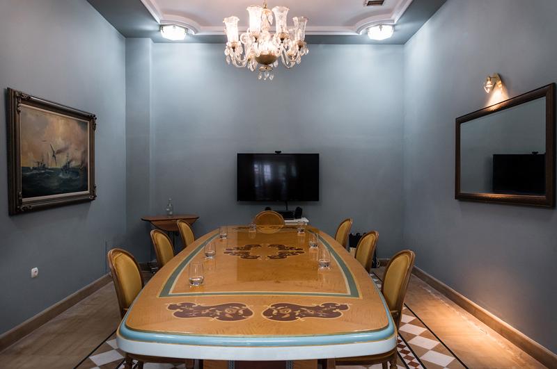 هتل Capsis Bristol Boutique